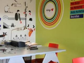 Oporto Excentric Surf / Design Hostel