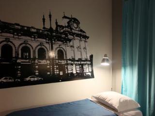 Oporto Excentric Surf / Design Hostel Porto